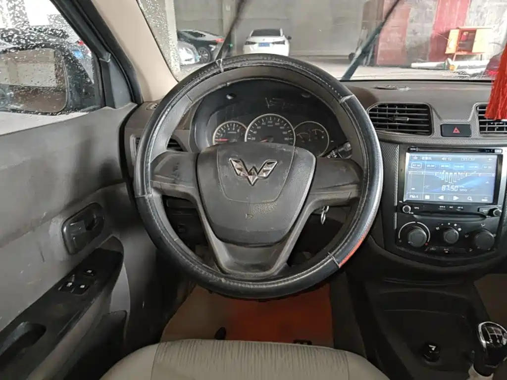 Wuling Hongguang — миниатюра 11
