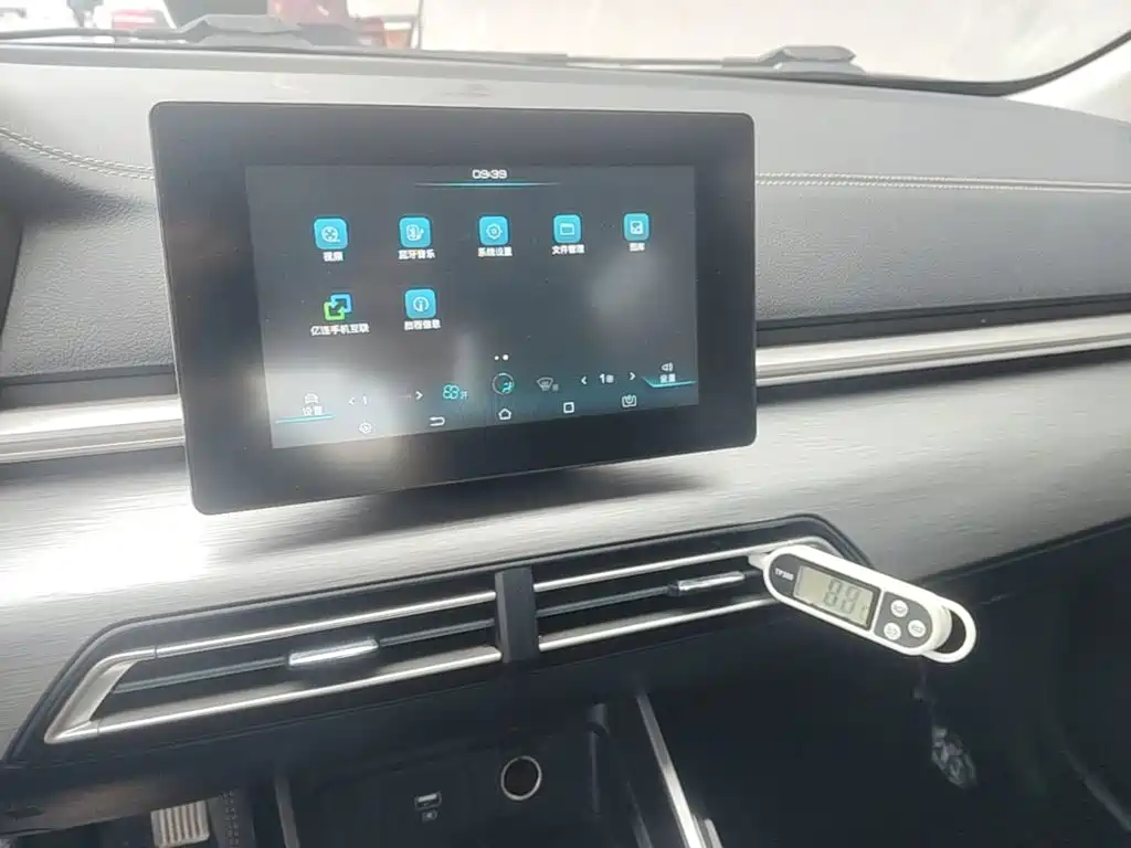 BYD Qin — миниатюра 13