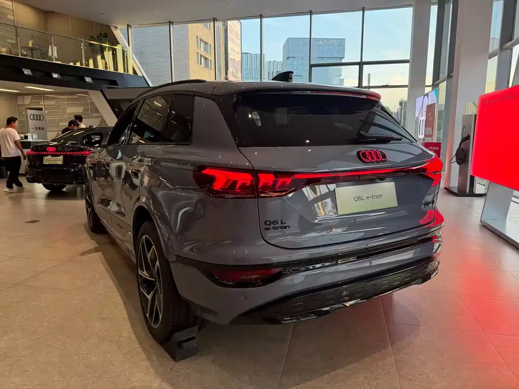Audi Q6L e-tron — миниатюра 4