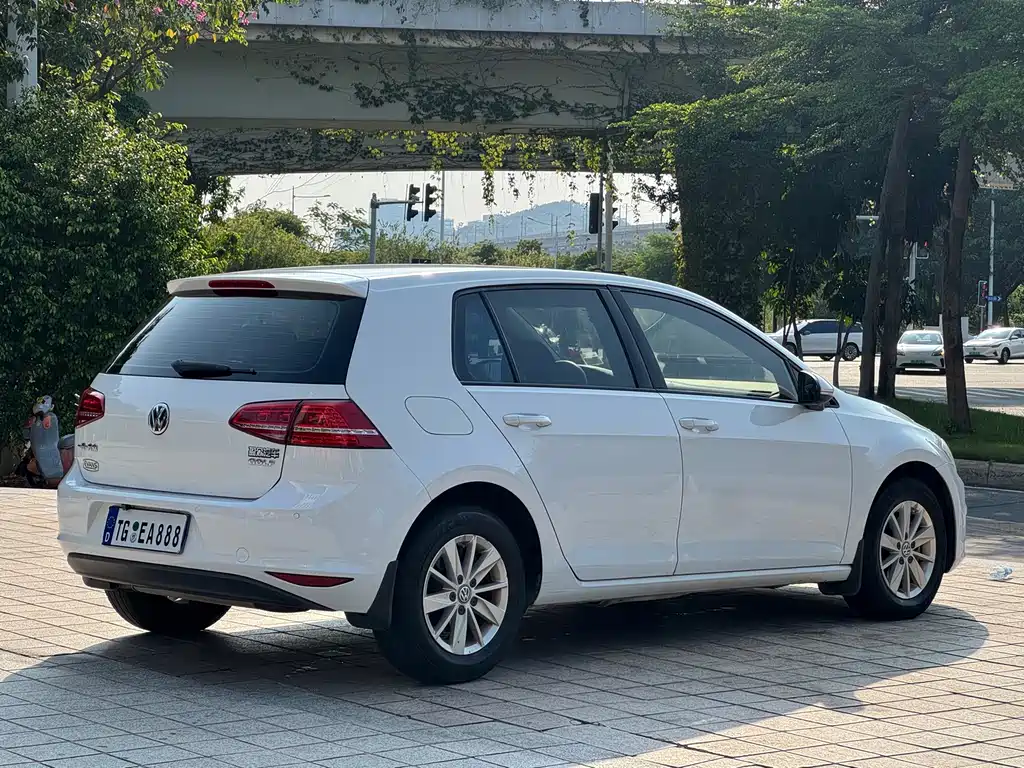 Volkswagen Golf — миниатюра 4