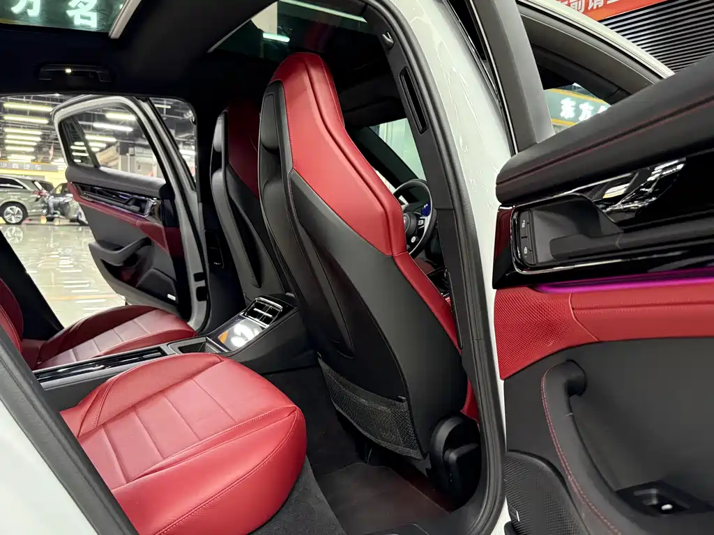 Porsche Panamera — миниатюра 17