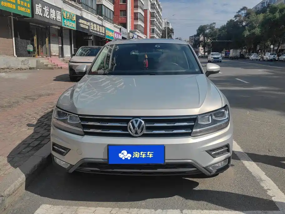 Volkswagen Tiguan L — миниатюра 2