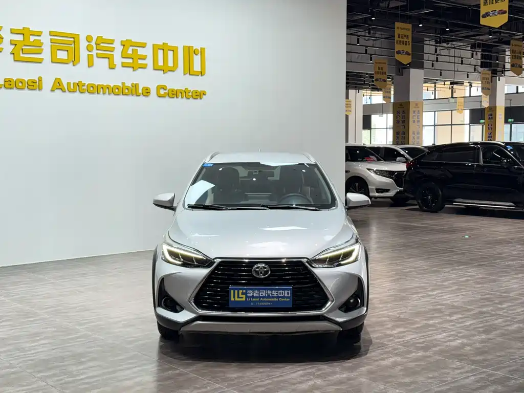 Toyota Yaris L — миниатюра 2