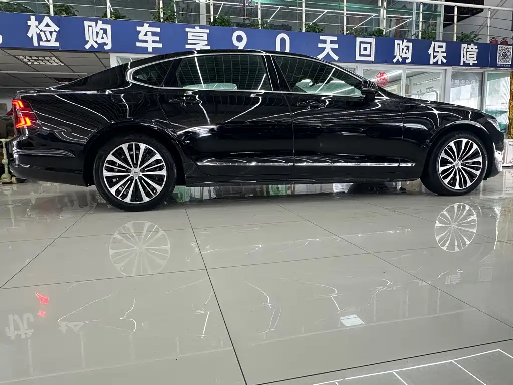Volvo S90 — миниатюра 10