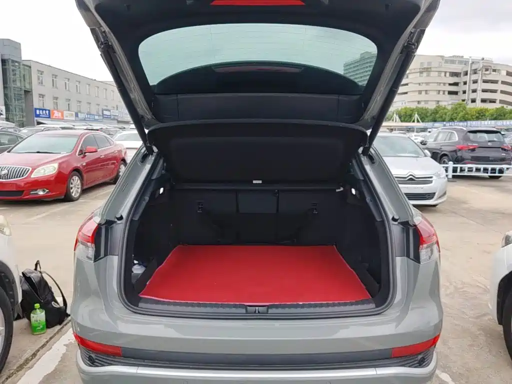 Audi Q4 e-tron — миниатюра 19