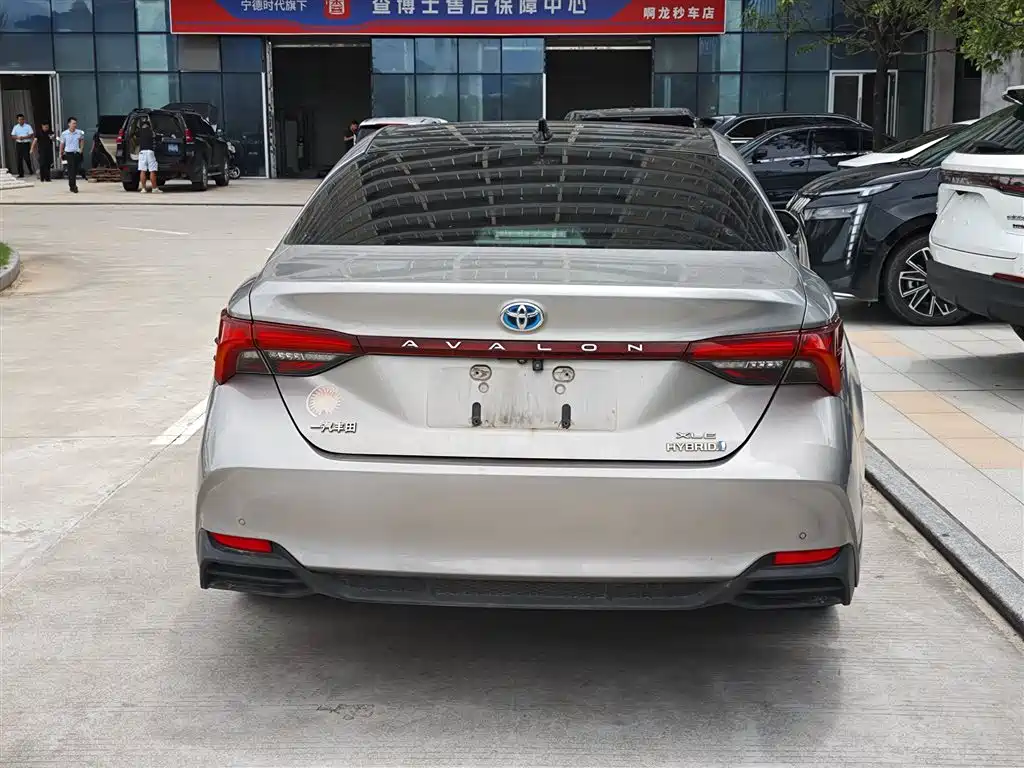Toyota Avalon — миниатюра 8