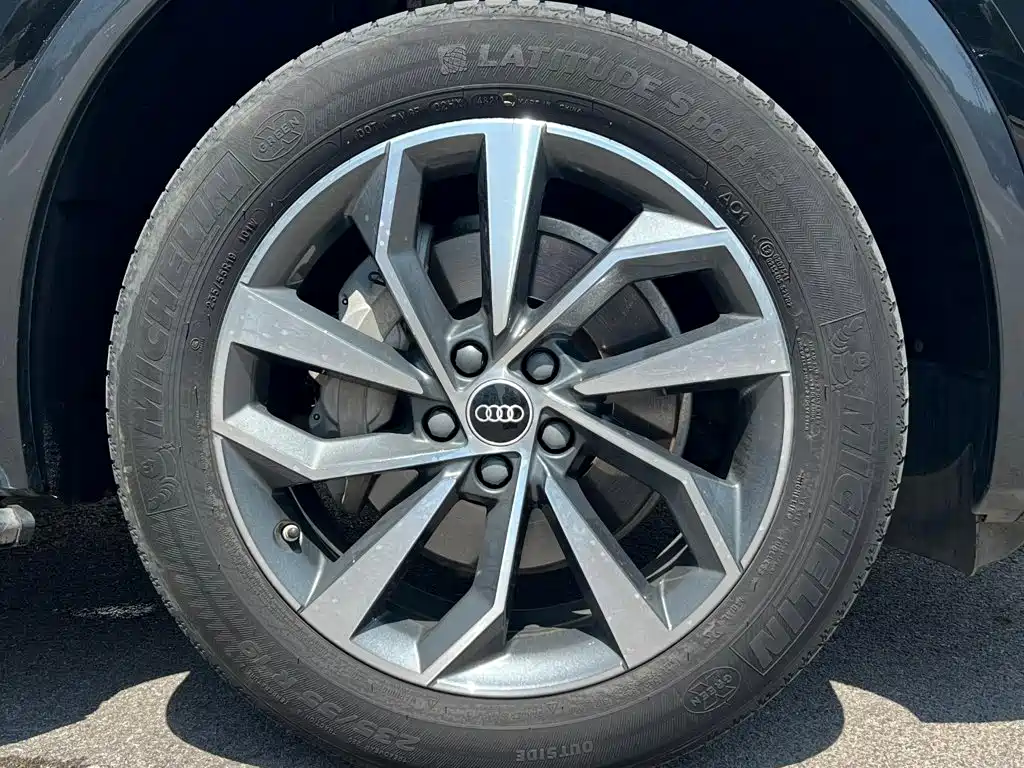 Audi Q5L — миниатюра 15