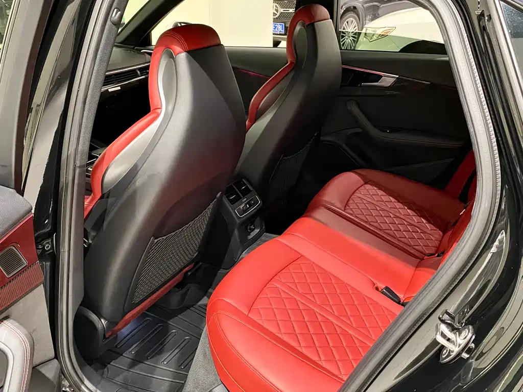 Audi S4 — миниатюра 12