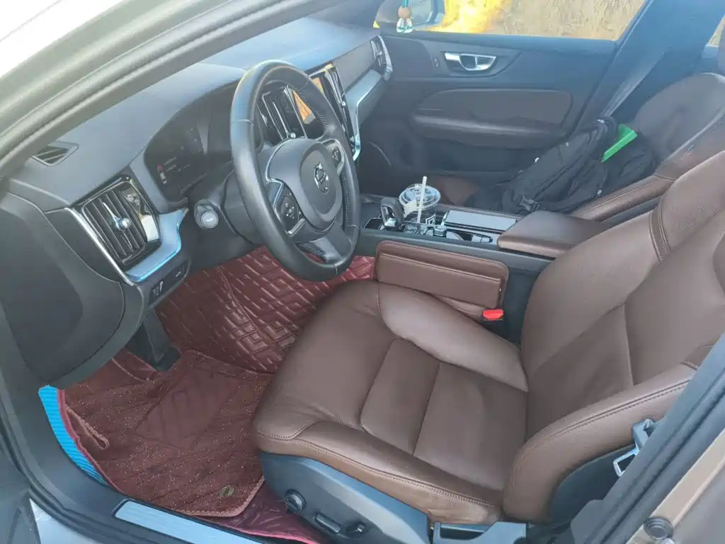 Volvo S60 — миниатюра 11