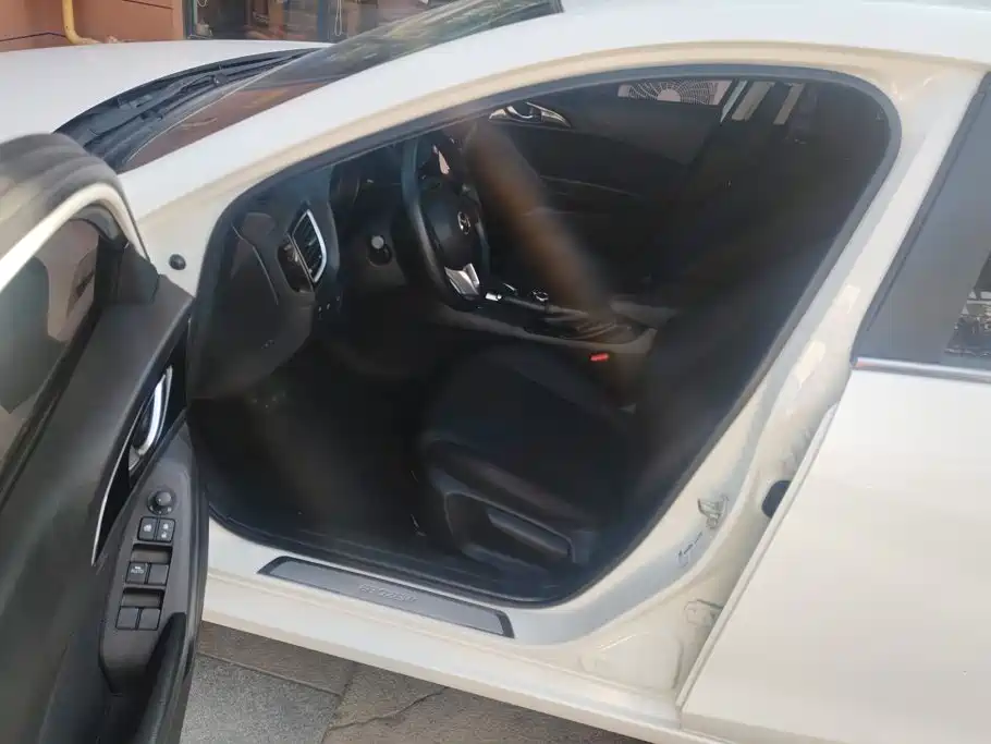 Mazda 3 Axela — миниатюра 9