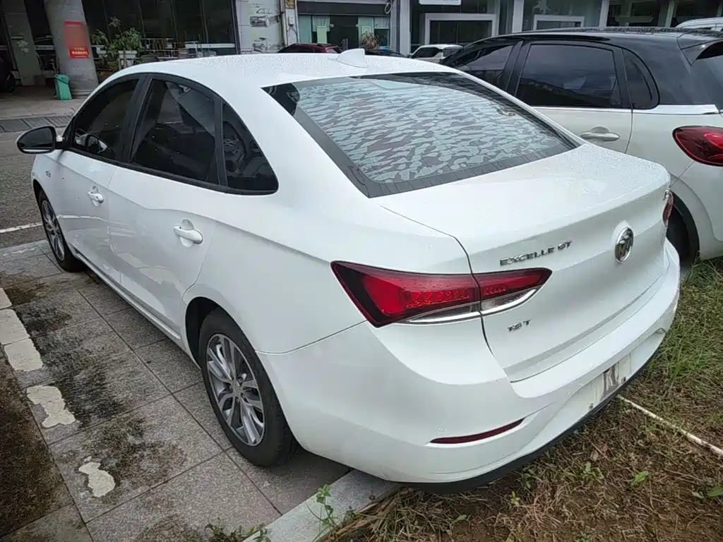 Buick Excelle — миниатюра 5