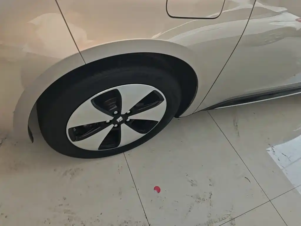Baojun Yunduo — миниатюра 23