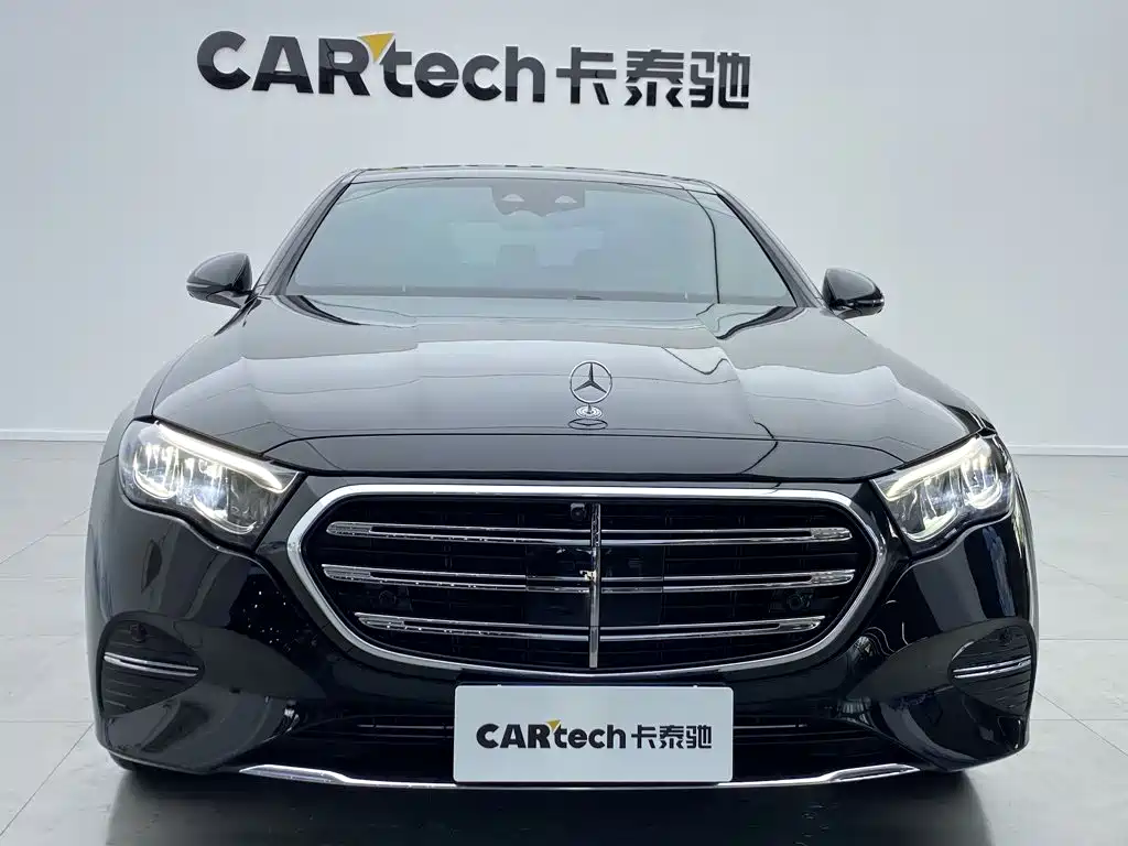 Mercedes-Benz E-Class — миниатюра 10