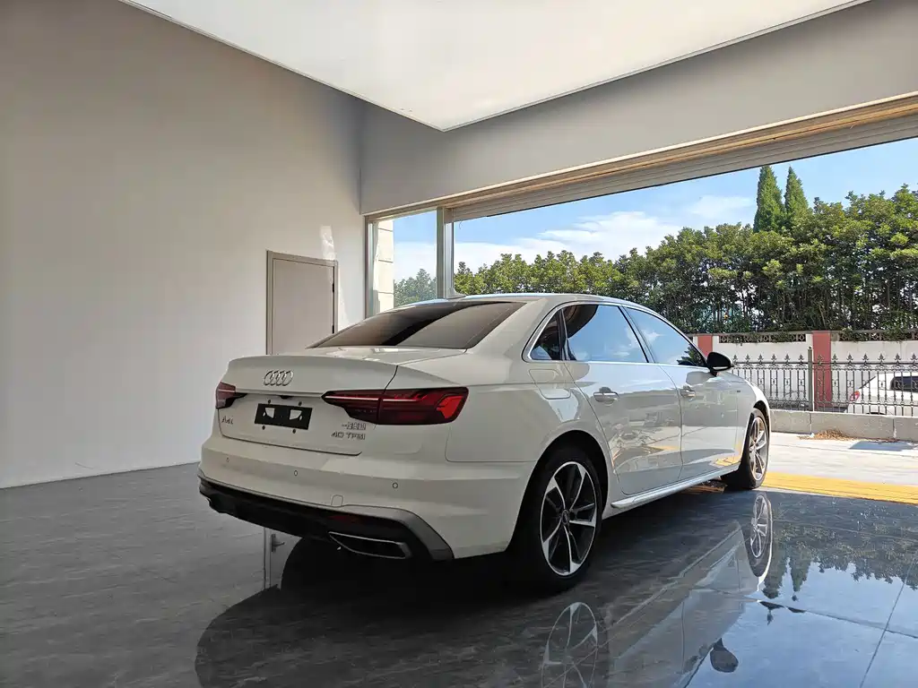 Audi A4L — миниатюра 4