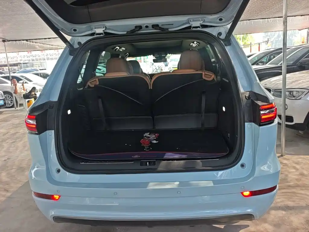 Li Auto Li ONE — миниатюра 19