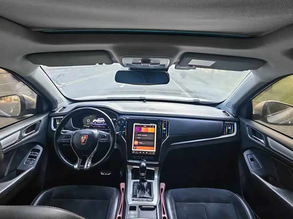 Roewe RX5 New Energy — миниатюра 9
