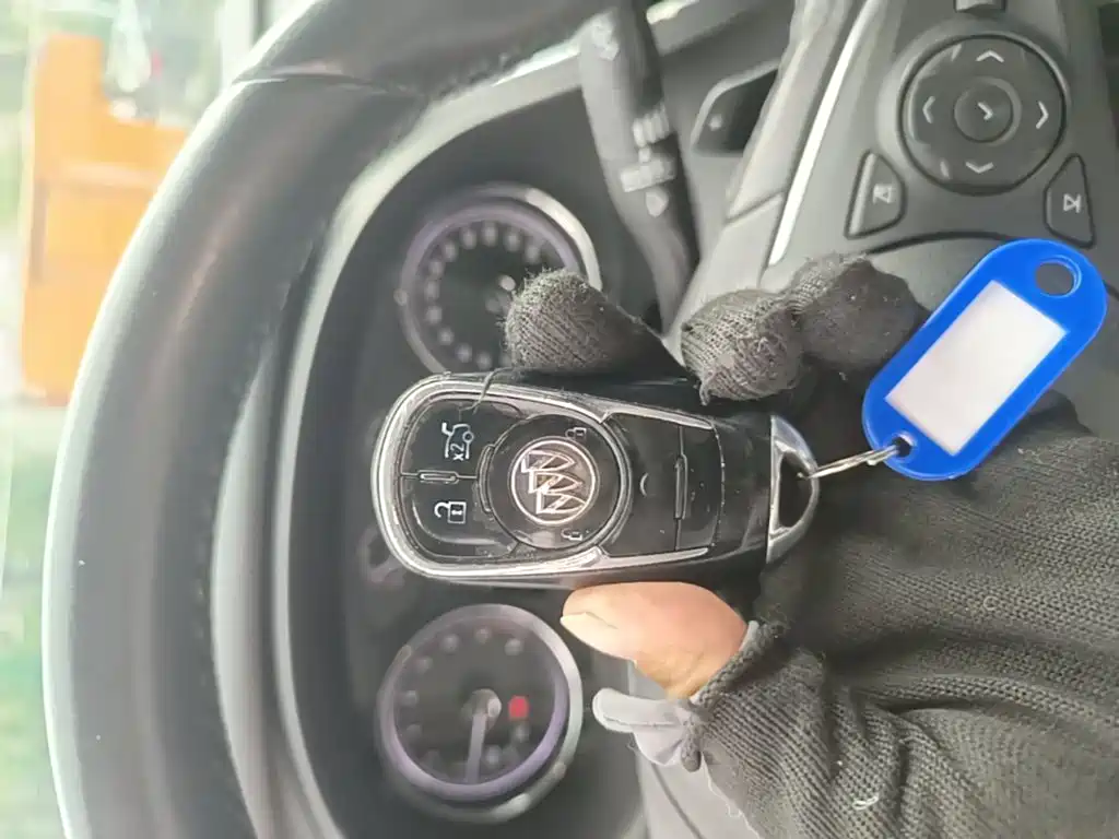 Buick LaCrosse — миниатюра 9