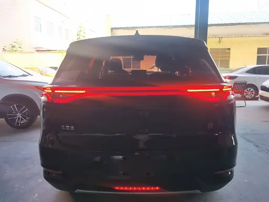 BYD Tang — миниатюра 6