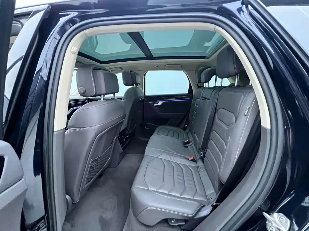 Volkswagen Touareg — миниатюра 7