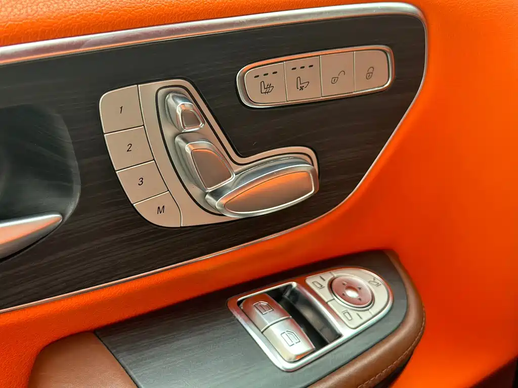 Mercedes-Benz V-Class — миниатюра 10