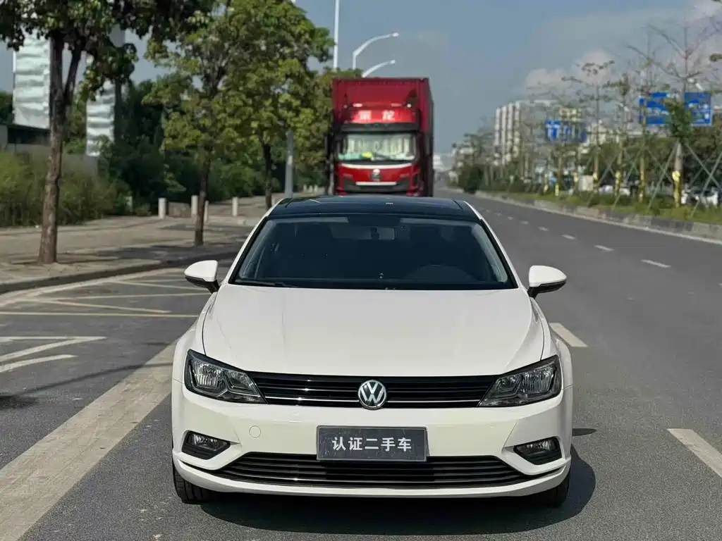 Volkswagen Lamando 2017 280TSI DSG Comfort