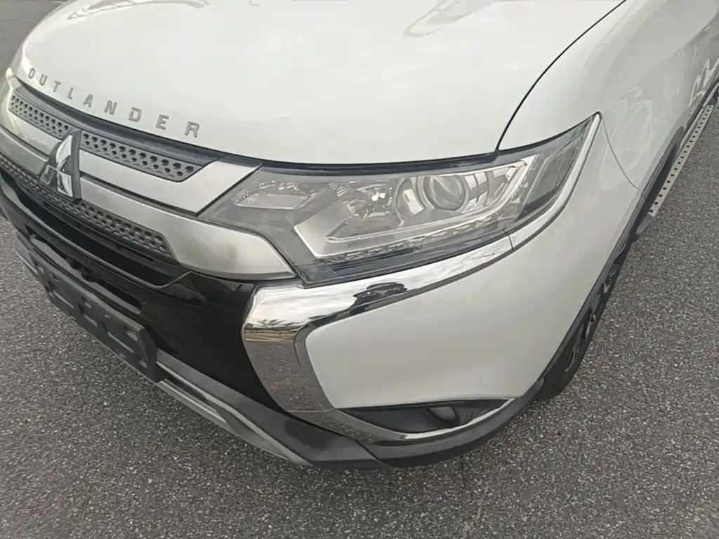 Mitsubishi Outlander — миниатюра 24