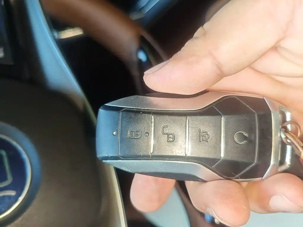 BYD Tang New Energy — миниатюра 9