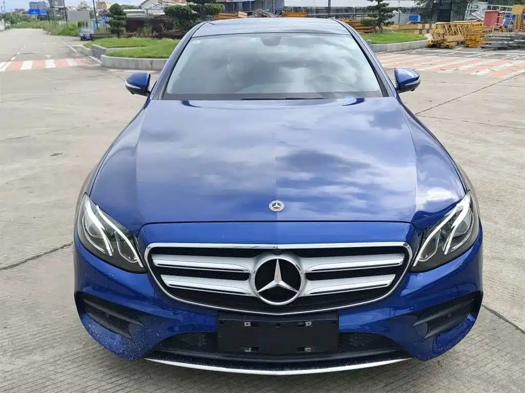 Mercedes-Benz E-Class — миниатюра 2