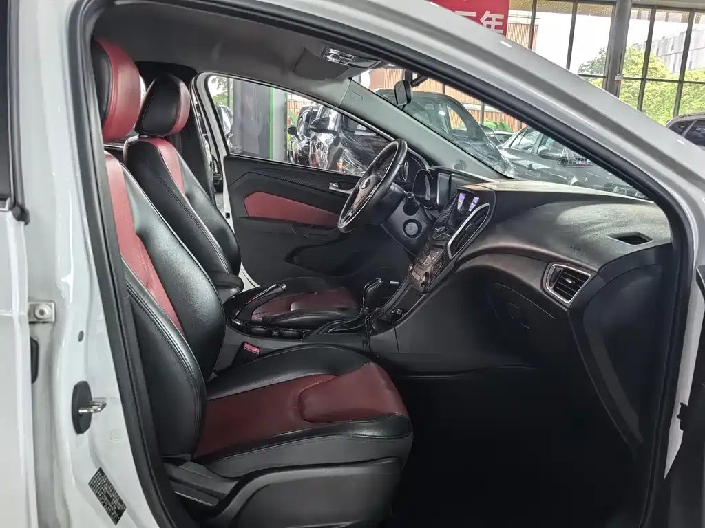 Chery Arrizo 5 1.5L CVT Fashion Edition, фото 9