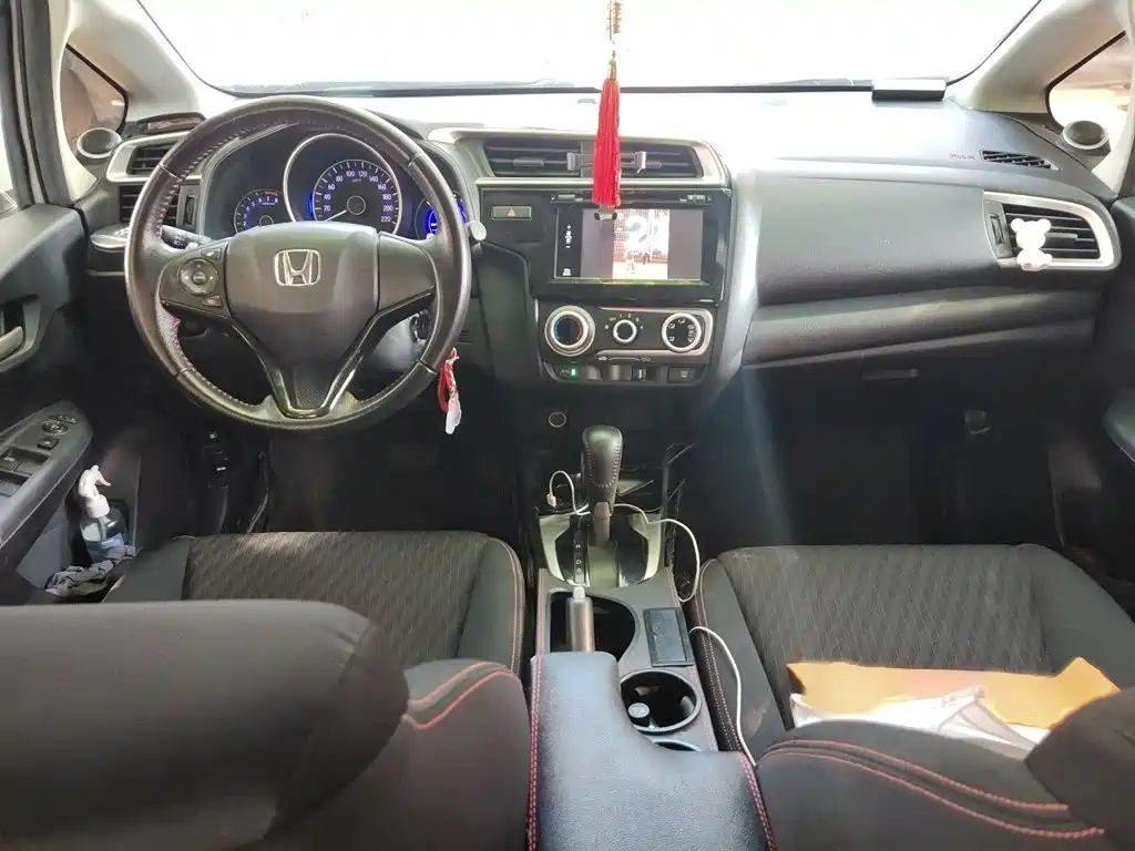 Honda Fit — миниатюра 13