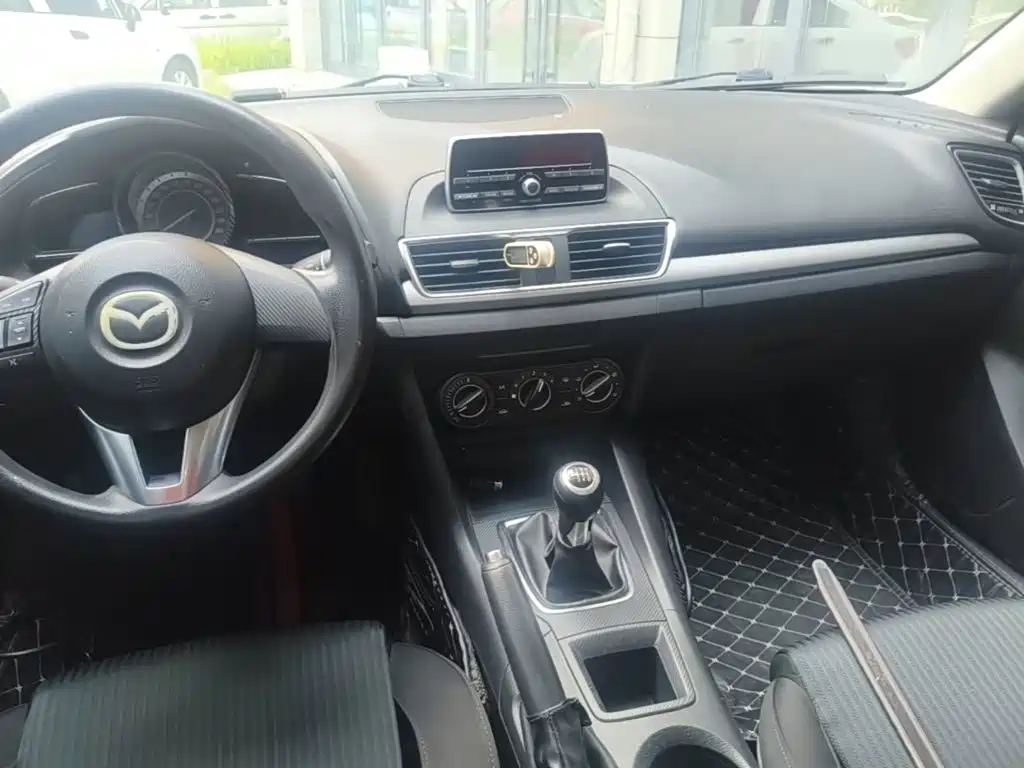 Mazda 3 Axela — миниатюра 13