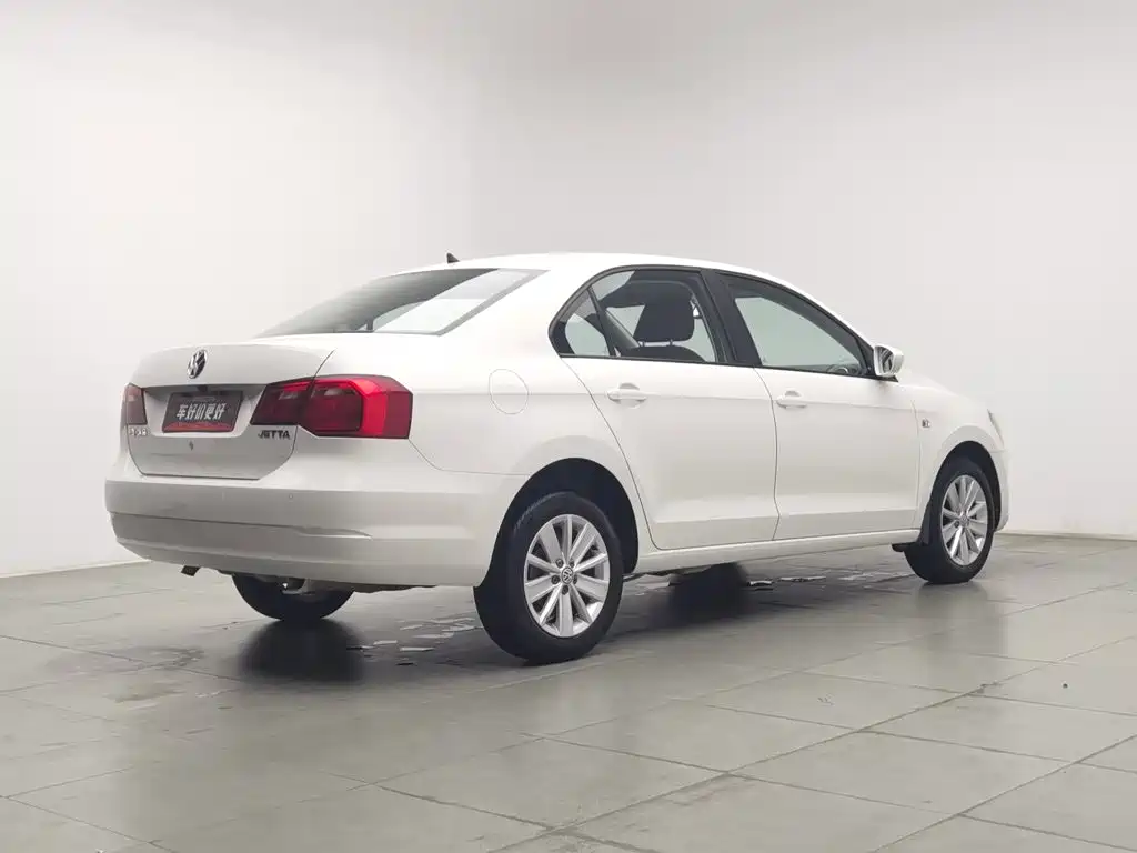 Volkswagen Jetta — миниатюра 2