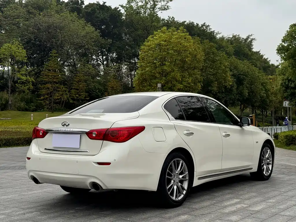 Infiniti Q50L — миниатюра 10
