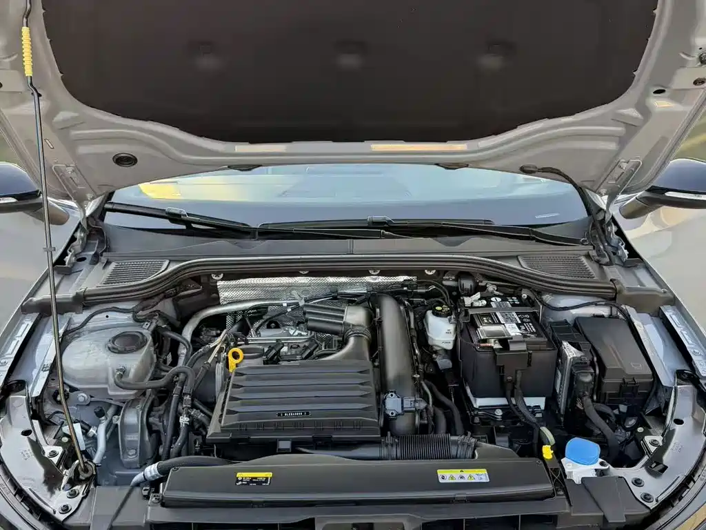 Volkswagen Golf — миниатюра 14