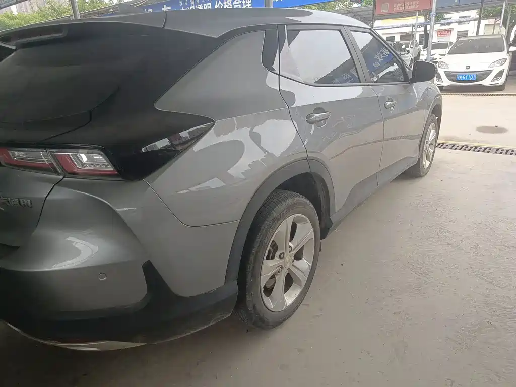 Chevrolet Menlo — миниатюра 11