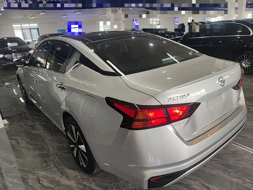 Nissan Teana — миниатюра 5