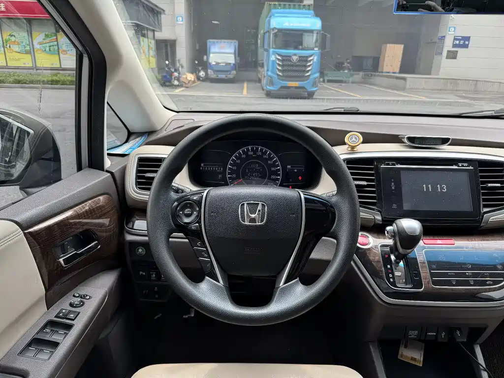 Honda Odyssey 2015 2.4L Luxury