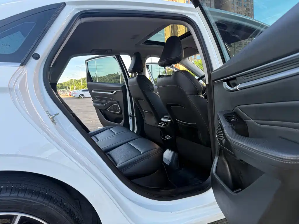 Geely Emgrand — миниатюра 17
