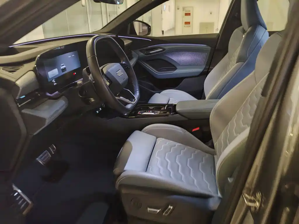 Audi Q6L e-tron — миниатюра 22