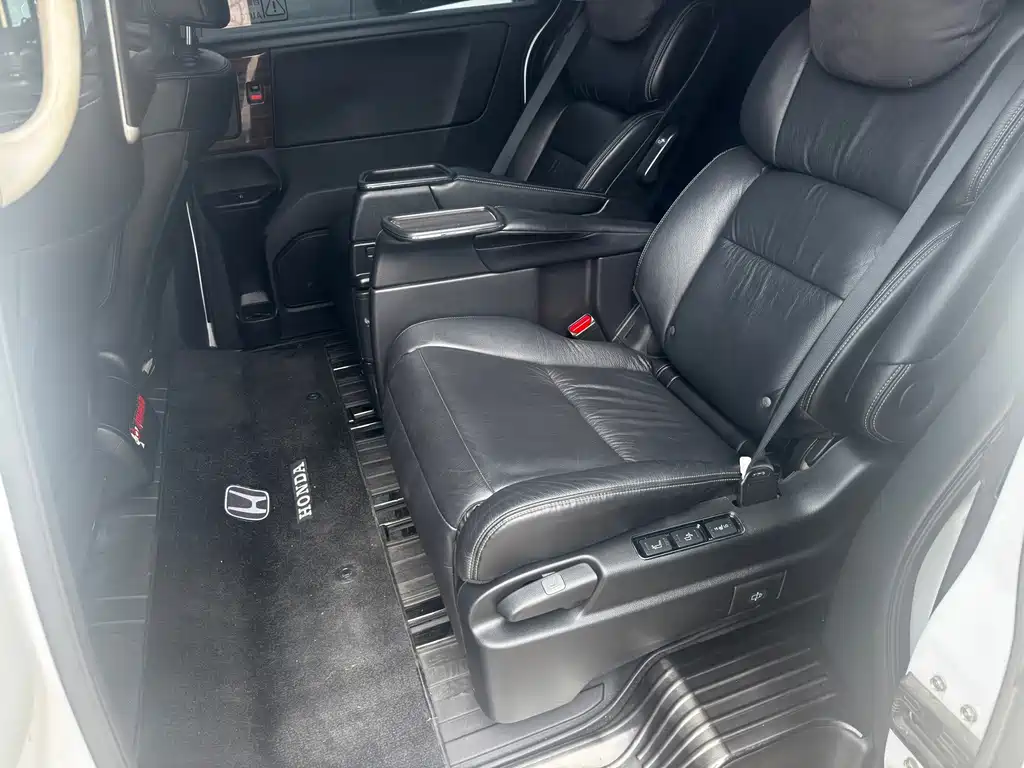 Honda Elysion — миниатюра 10