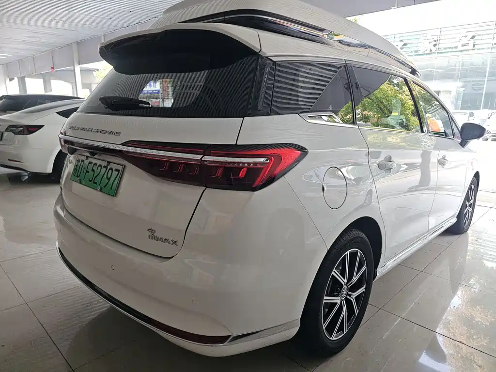 BYD MAX New Energy — миниатюра 12