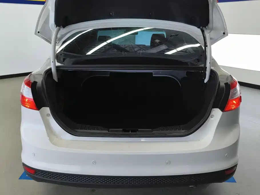 Ford Focus — миниатюра 4
