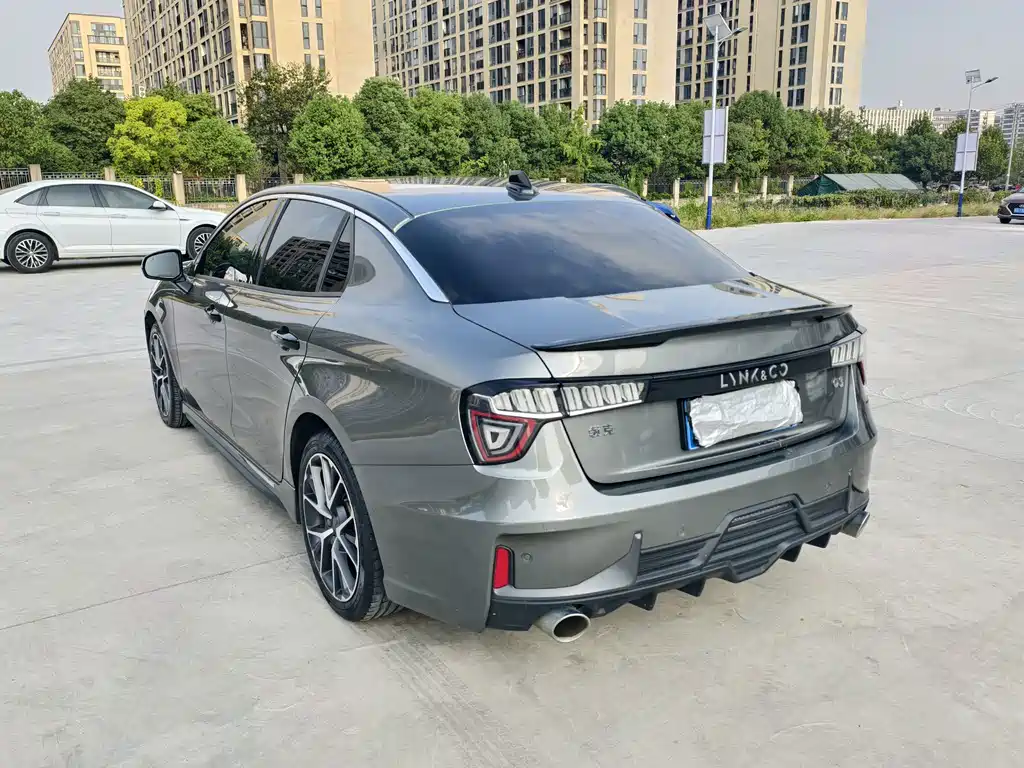Lynk & Co 03 — миниатюра 4