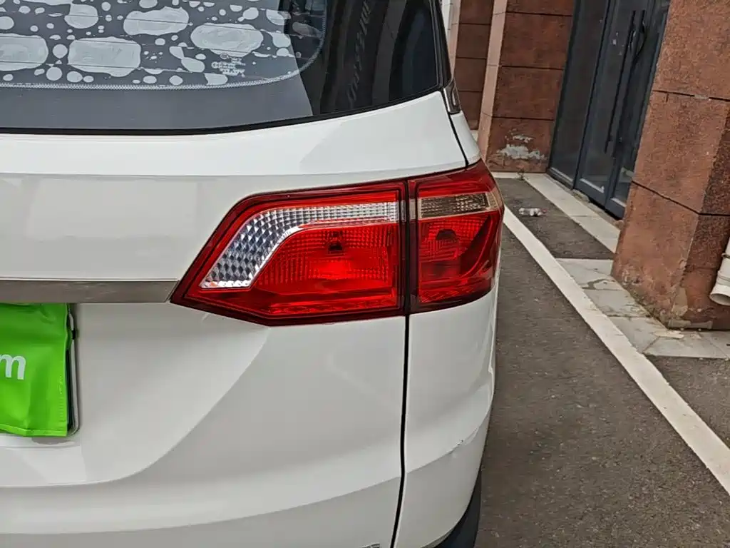 Wuling Hongguang S3 — миниатюра 24