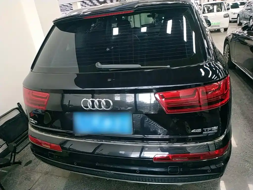 Audi Q7 — миниатюра 6
