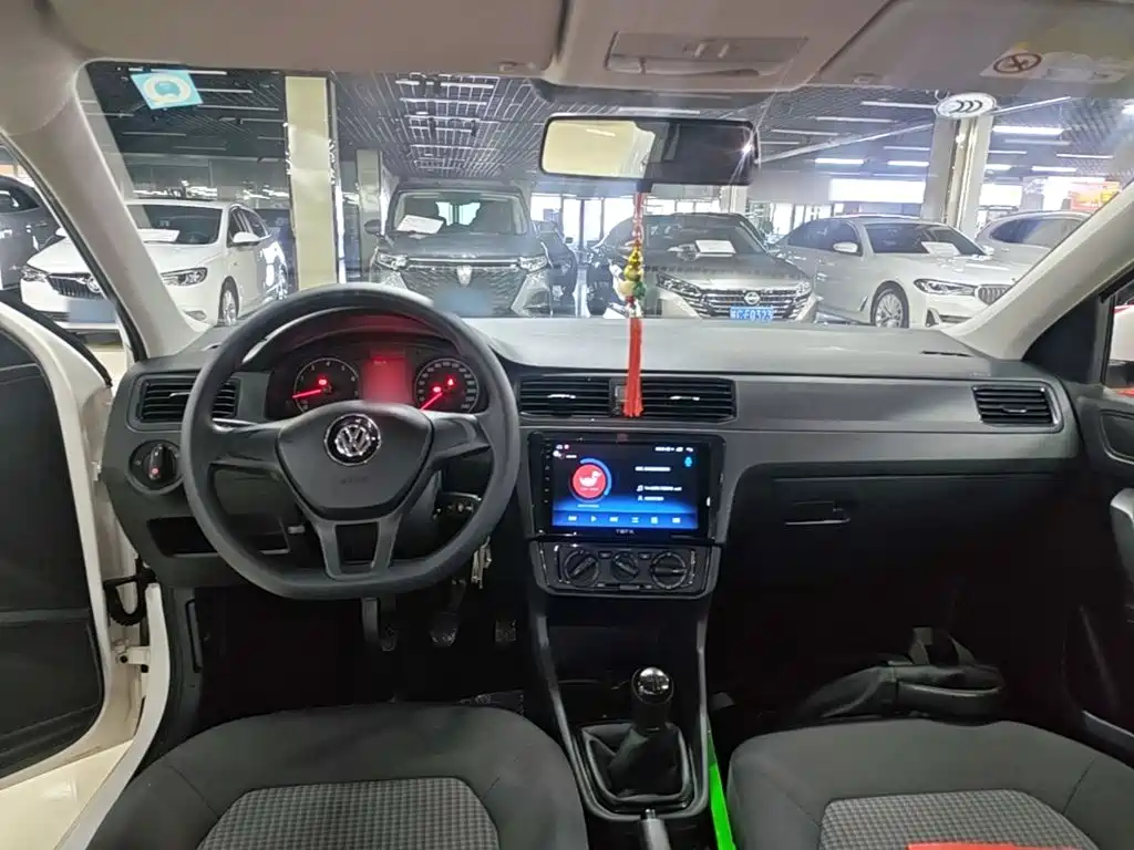 Volkswagen Santana — миниатюра 10