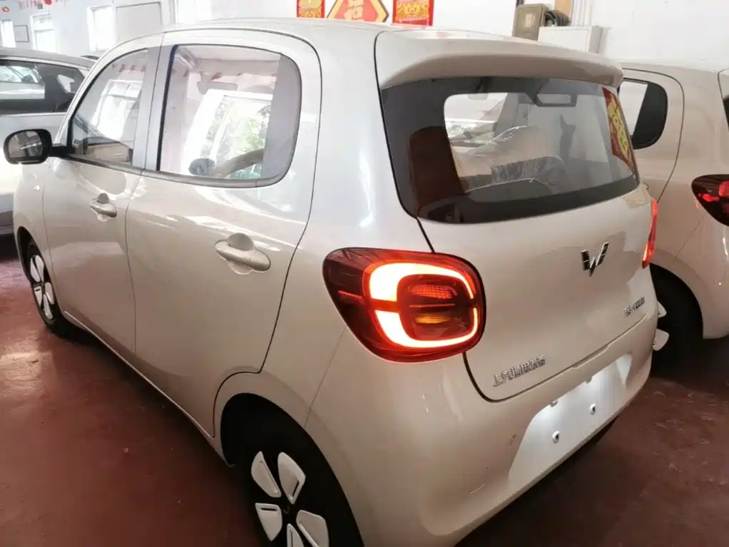 Wuling MINIEV — миниатюра 5