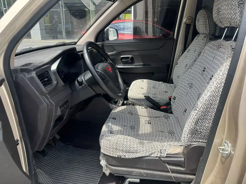 Wuling Hongguang V — миниатюра 15