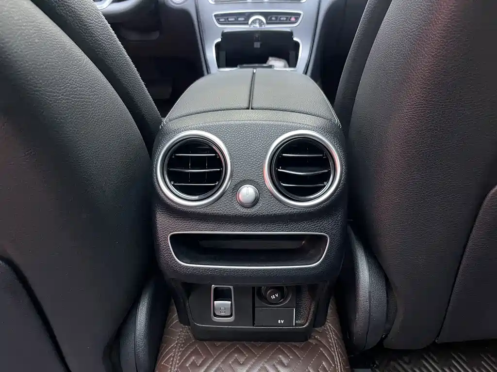 Mercedes-Benz C-Class — миниатюра 20