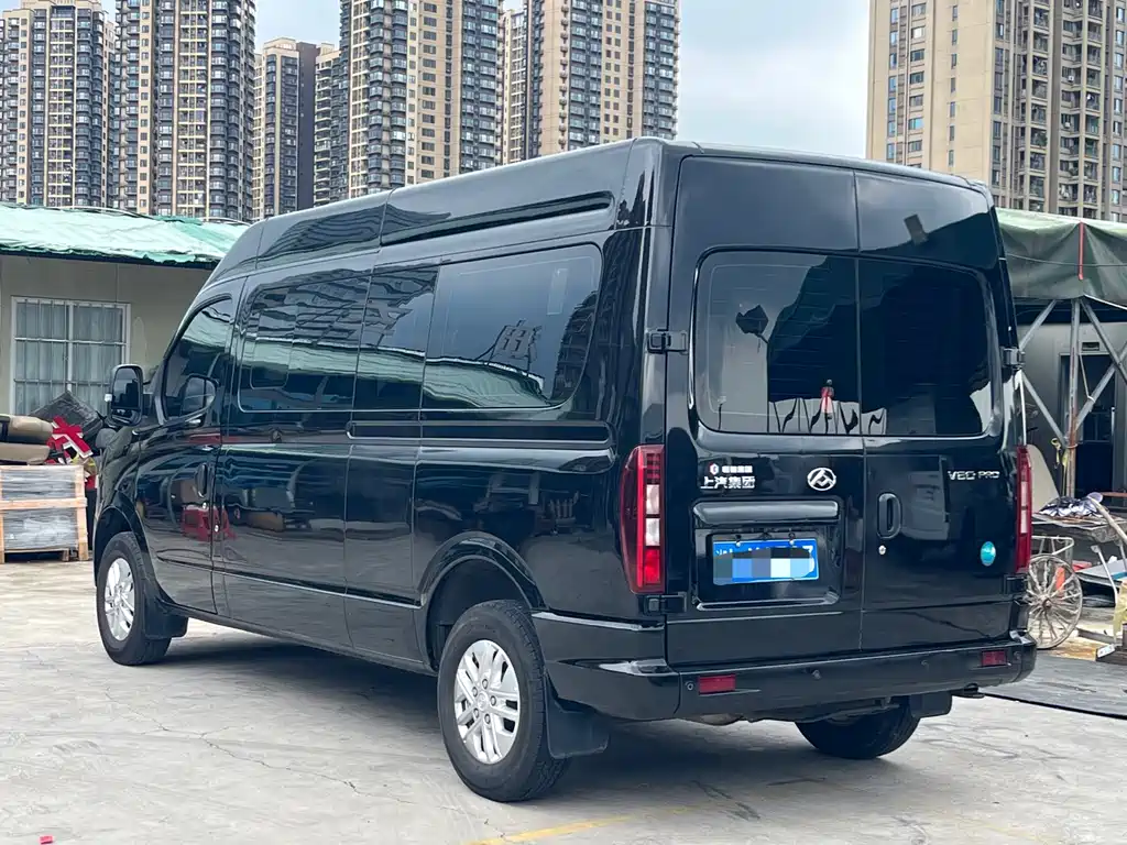 Maxus V80 2025 PRO 6MT 9 мест